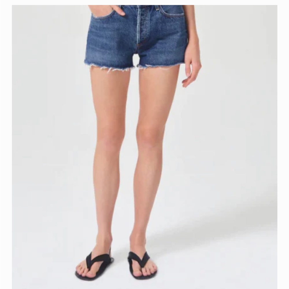 Agolde shorts worn handful of times, I need a smaller size. Never been in dryer